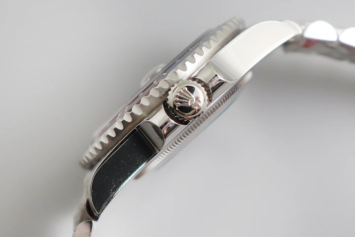 η GMT 2  EX131