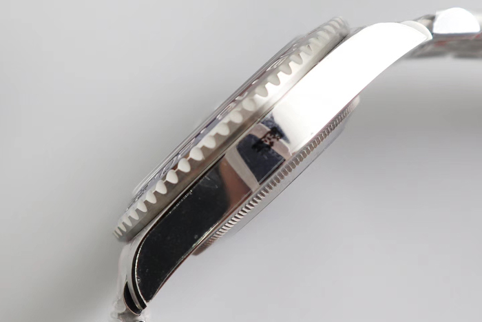 η GMT 2  EX131