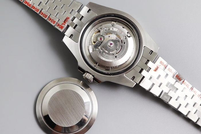 η GMT 2  EX131