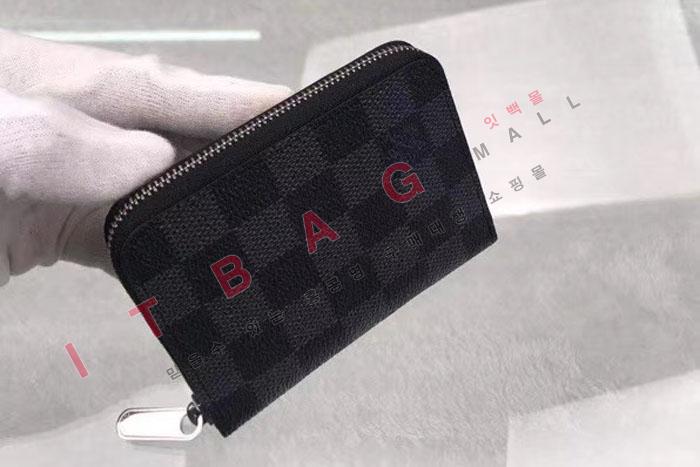 ̺   M60067-2