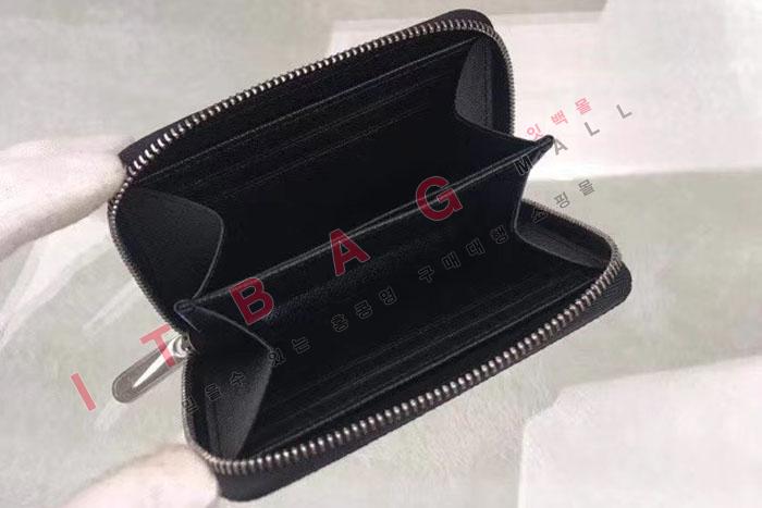 ̺   M60067-2
