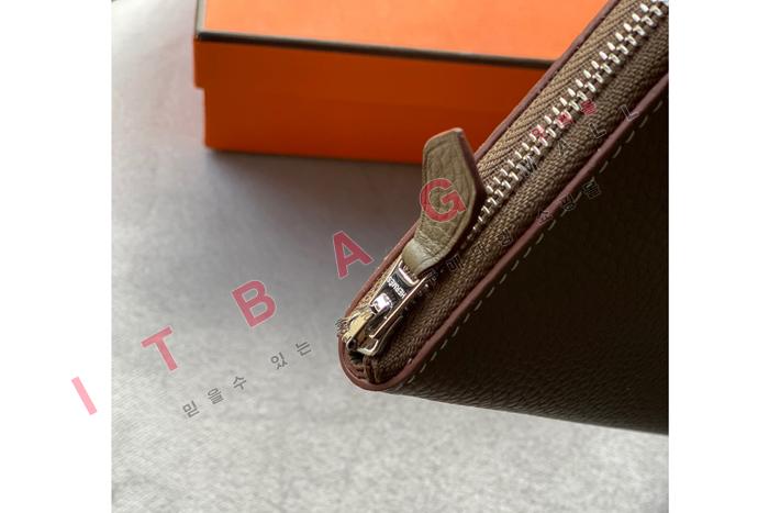 ޽    H4208-2 ()