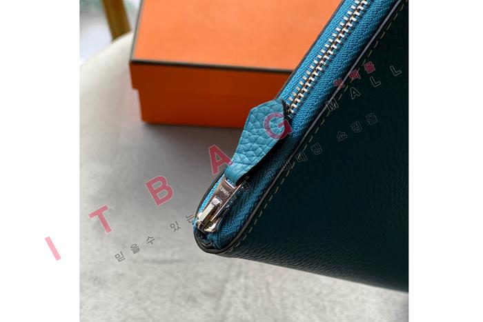 ޽    H4208-3 ()