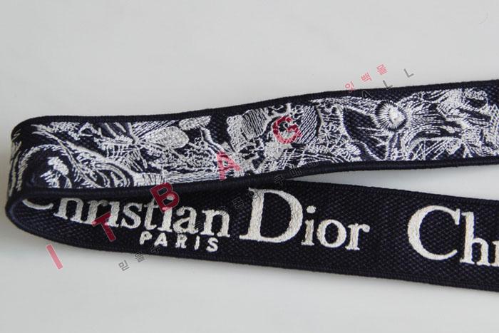  ̵  D-̵   DR90147