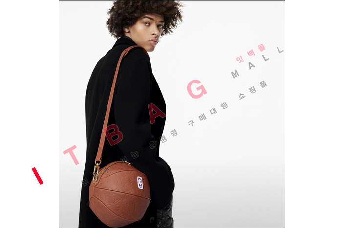 ̺ LVXNBA   ٽϹ   M45823