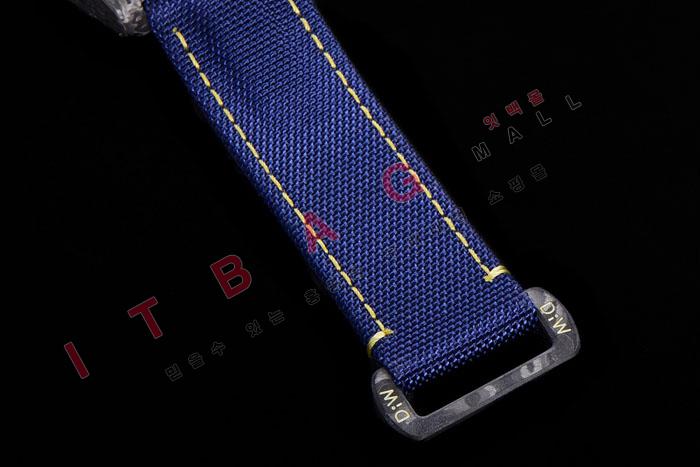 η ƽ  EX11748-1
