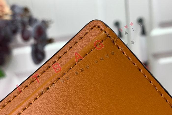 ̺ LV Ƽ   M81330-2