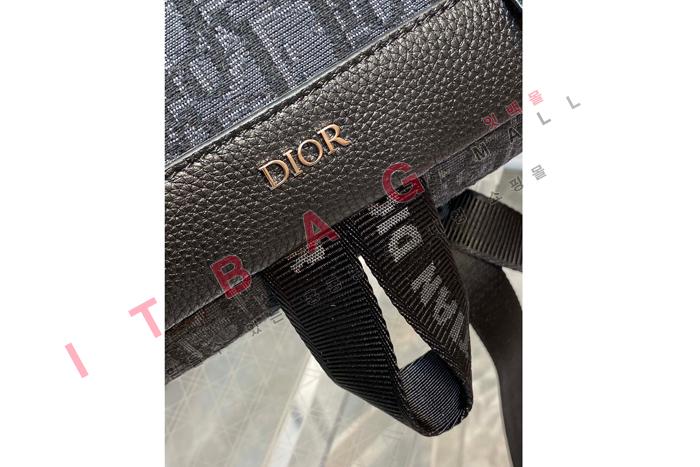  ũ   DR90214-1
