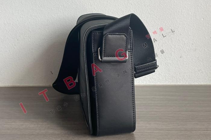    ޽    BU70154