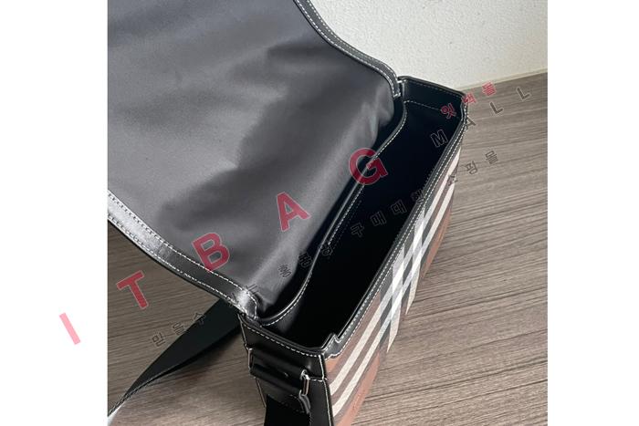    ޽    BU70154-1