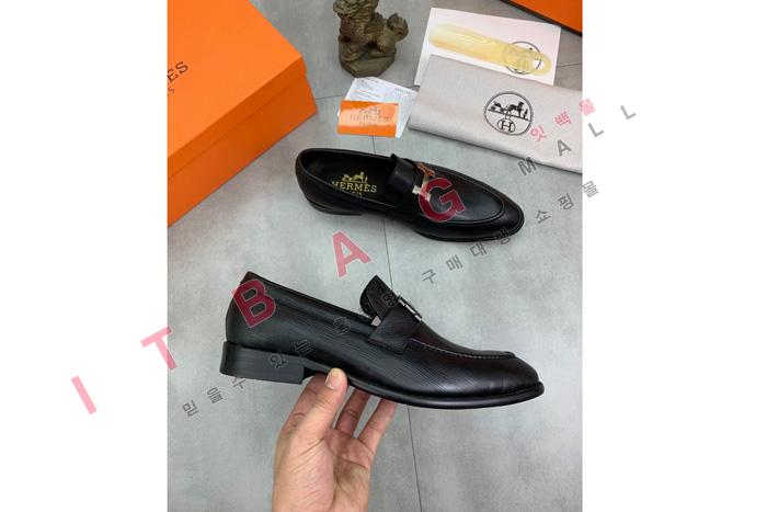 ޽    MYB6415