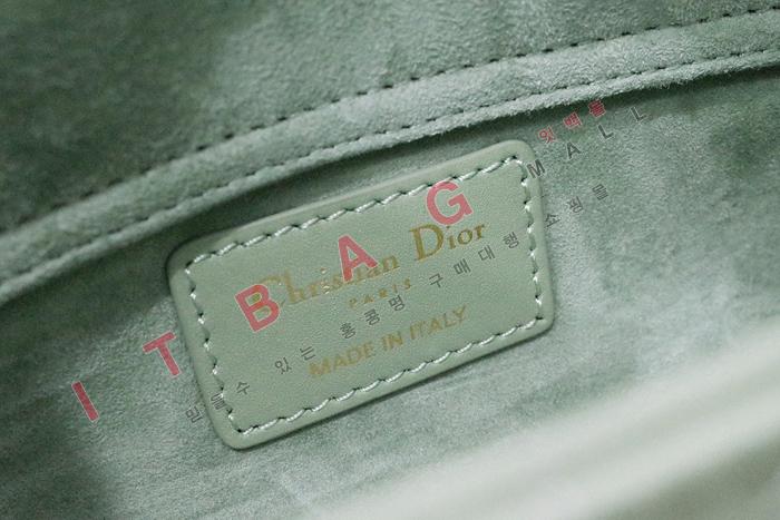  ̵ D- ũι  DR90342-4