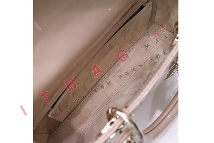   ̵  D-̹   DR90343-1