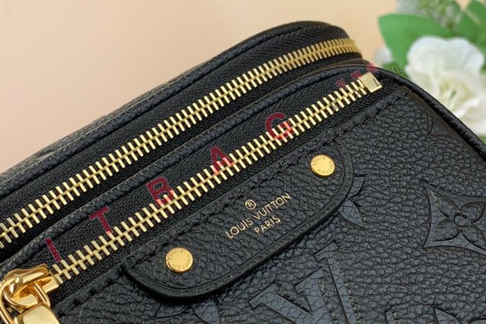 ̺ ̴   M82335-2