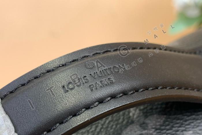 ̺   M47058