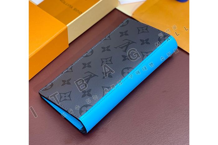 ̺ ¥    M61697-3