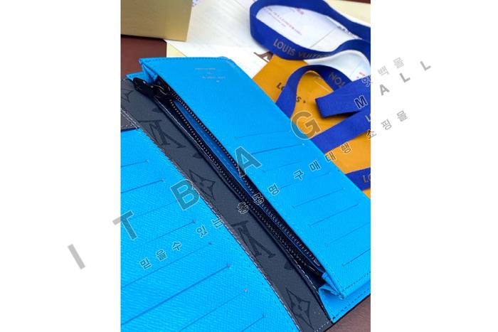 ̺ ¥    M61697-3