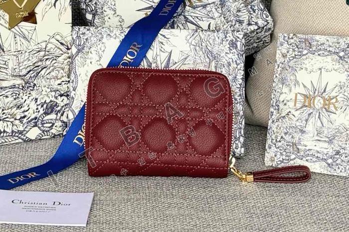  Caro Scarlet   A82373-9