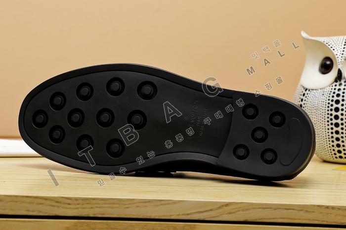 ̺     MYB5268