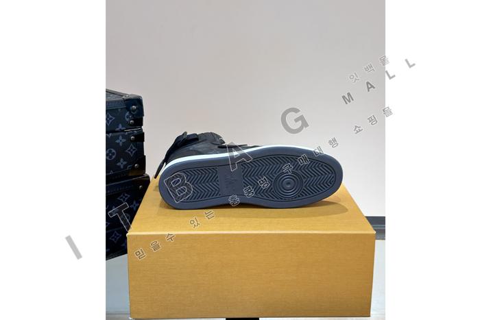 ̺   ž  MYB5288-1
