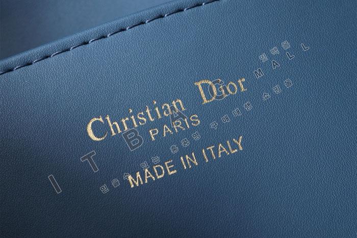  Caro ̵   DR9158-5    25/Ż