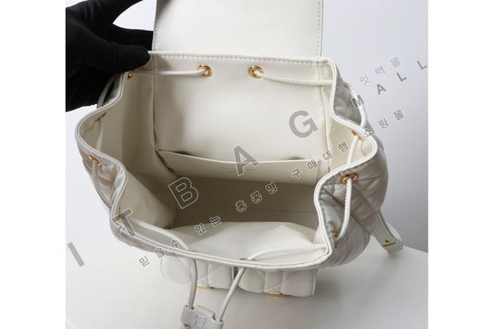  Caro ̵   DR9158-6    25/Ż
