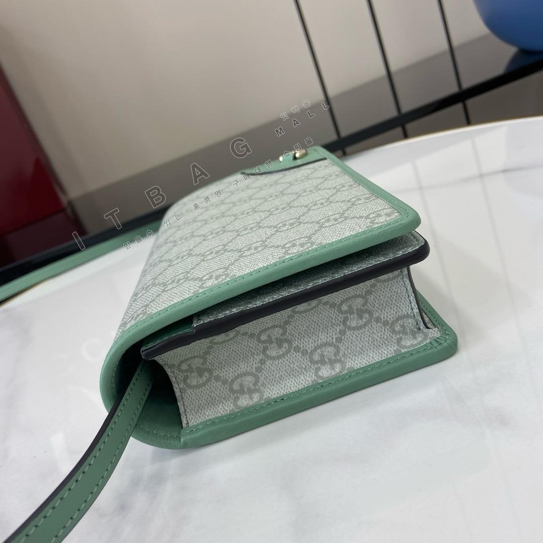  GG   ̴  820688-2    24/Ż